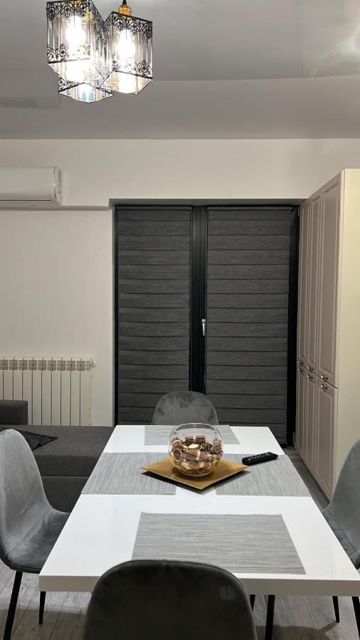 Eric Apartament ママイア エクステリア 写真