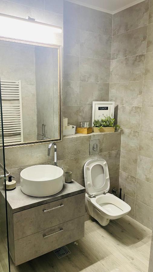 Eric Apartament ママイア エクステリア 写真