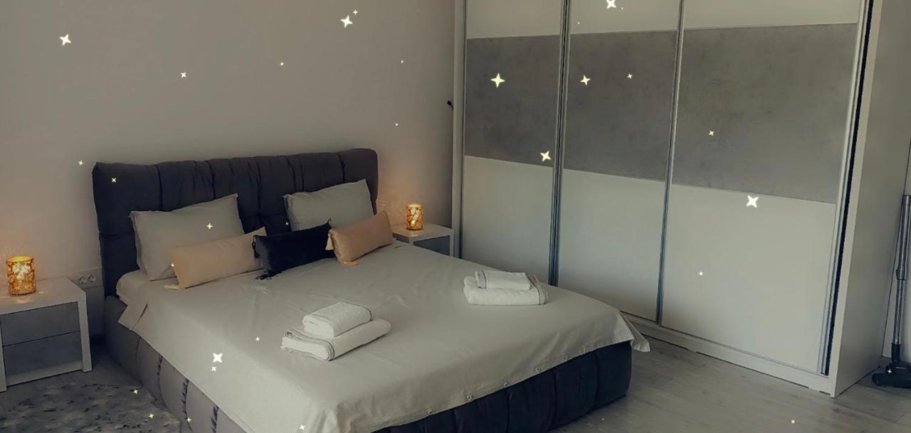 Eric Apartament ママイア エクステリア 写真